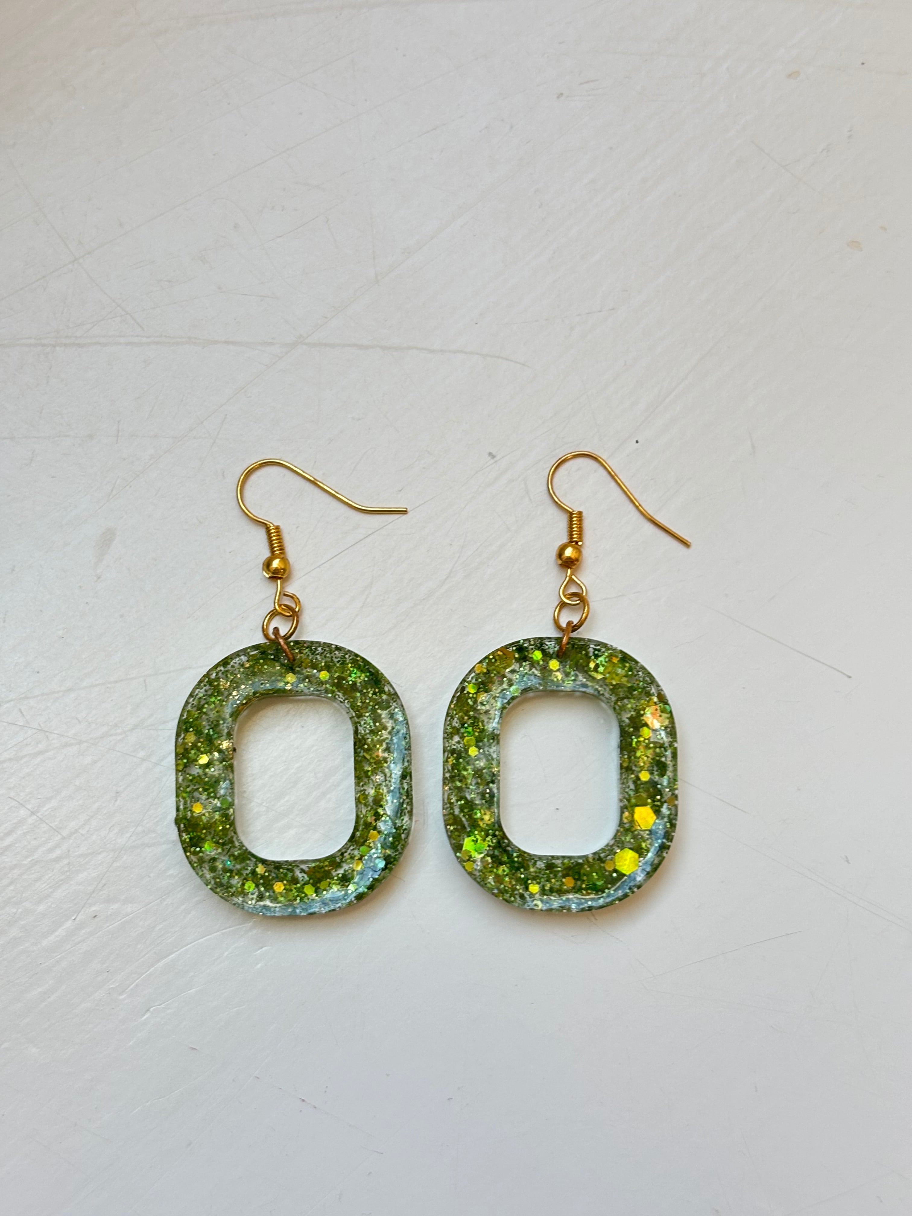 Glitter Earrings (Oval-Shaped)