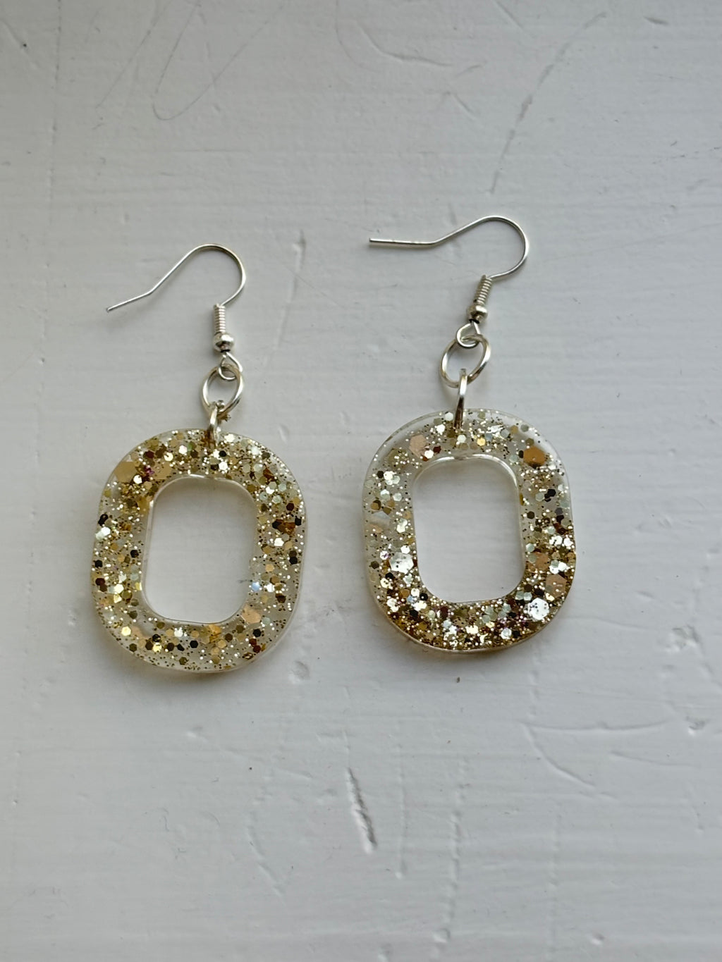 Glitter Earrings (Oval-Shaped)